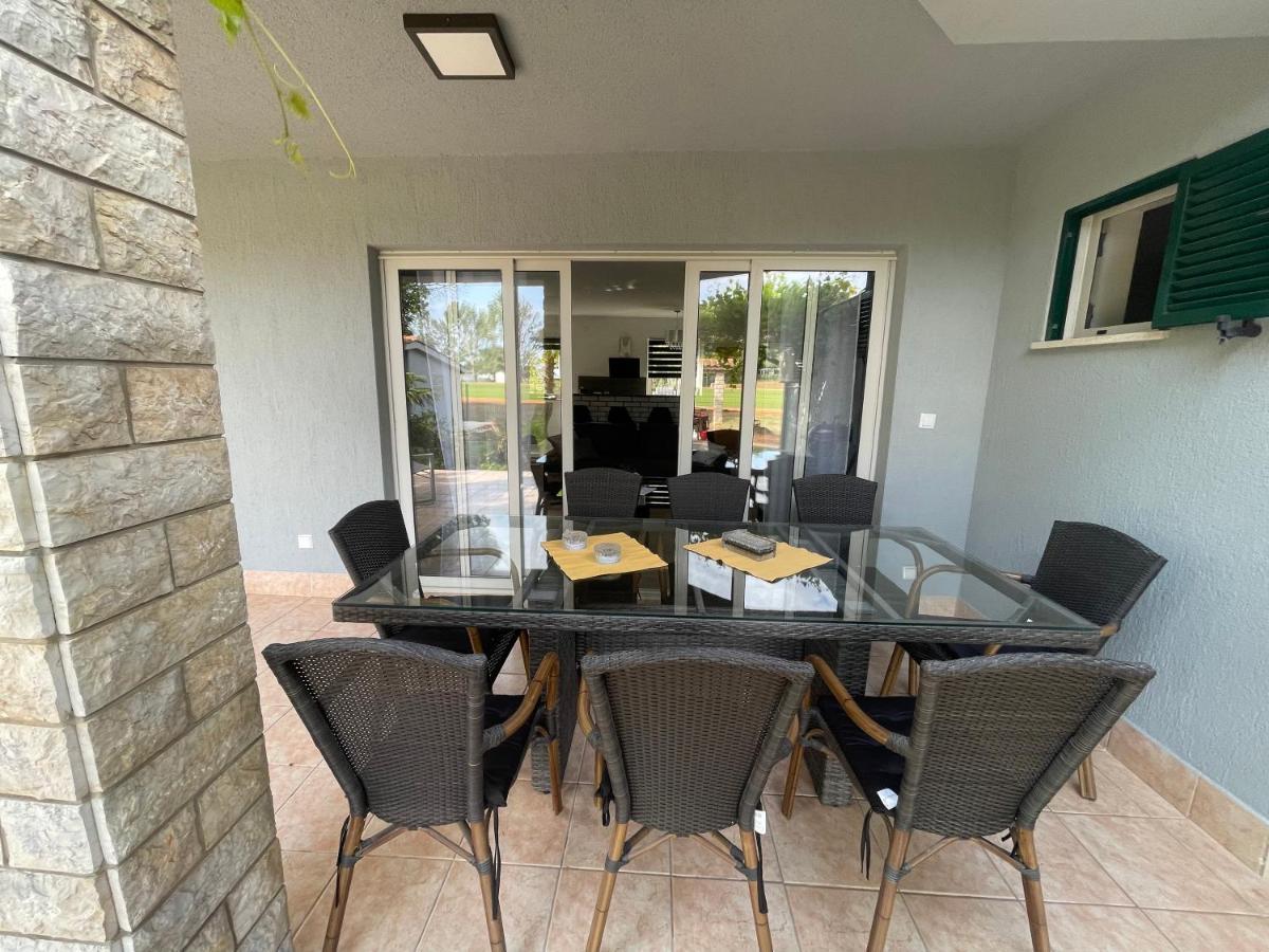Enna Apartment A Meerblick Perfect Location Medulin Buitenkant foto